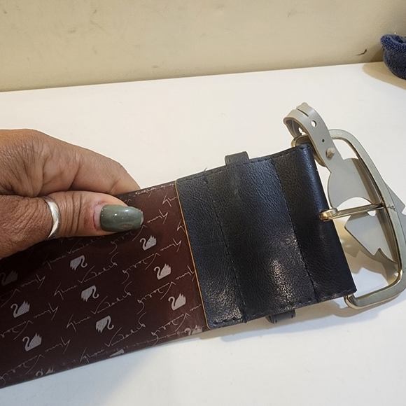 Gloria Vanderbilt Black Leather Belt with Silver Buckle - Picture 7 of 12